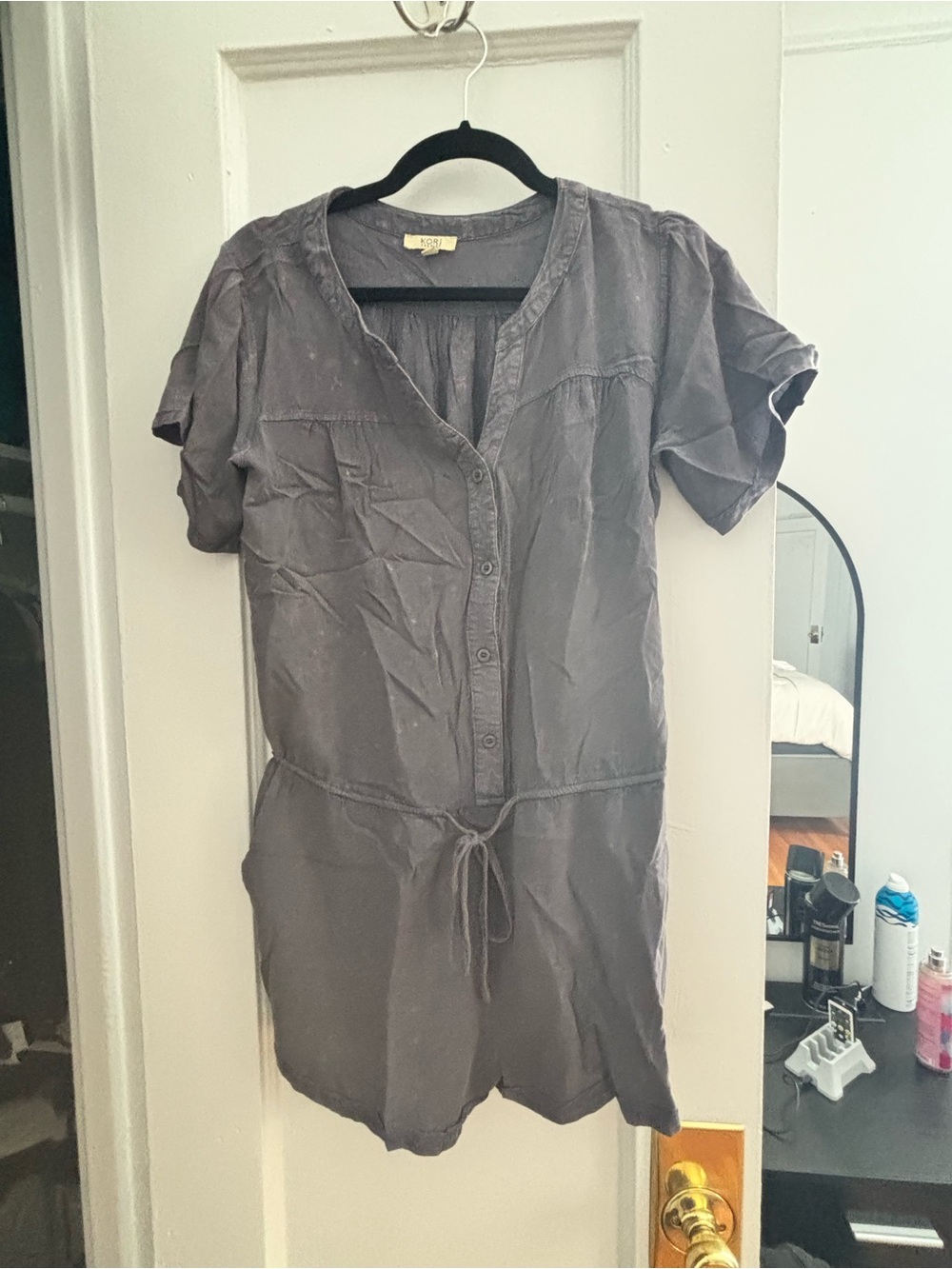 Short-Sleeve Button Front Tie-Waist Women's Romper- Gray/blue size small